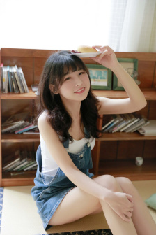 床震吃乳强吻扒内裤漫画